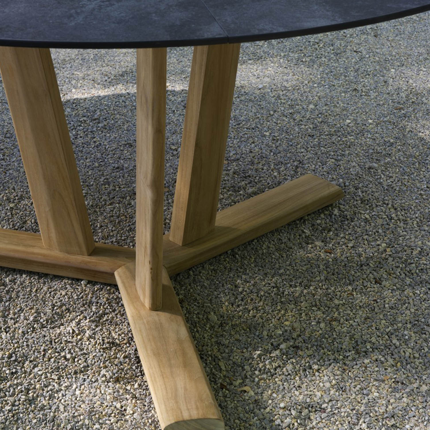 Table ronde fixe TEKURA Les Jardins