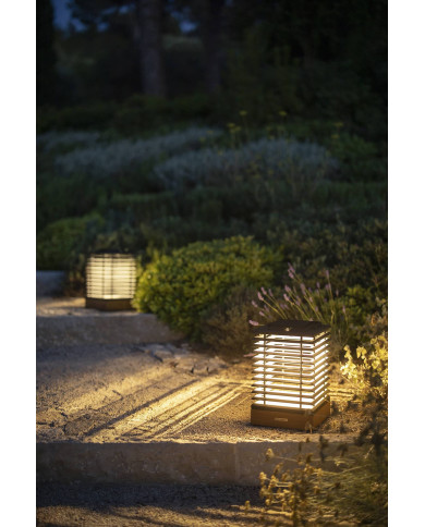 Lanterne solaire TEKURA Les Jardins