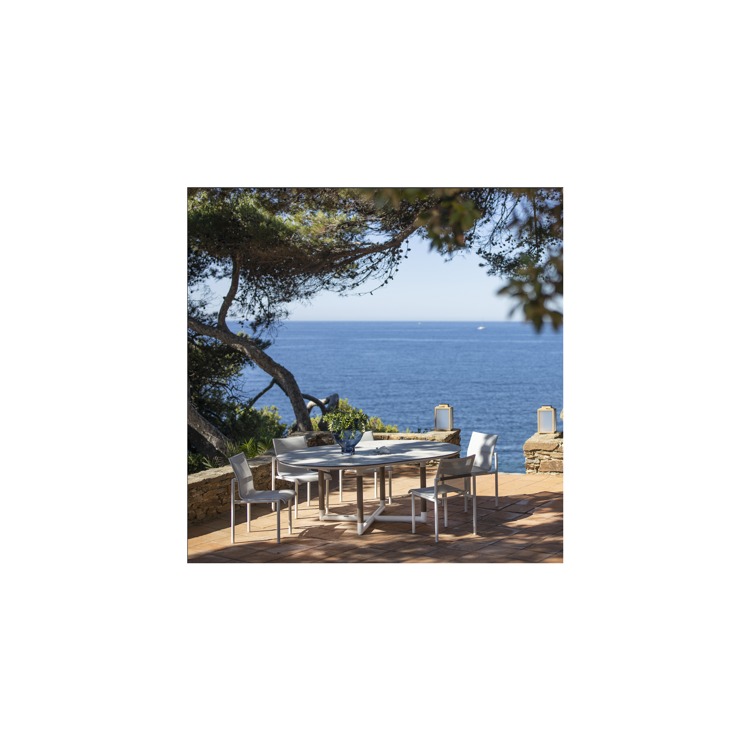 Table ronde extensible blanche Ø146/206 cm BASTINGAGE Les Jardins