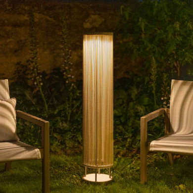 Lampadaire ROP&STRIP solaire et rechargeable Les Jardins