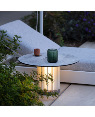 Les Jardins TECKALU white solar illuminated coffee table 