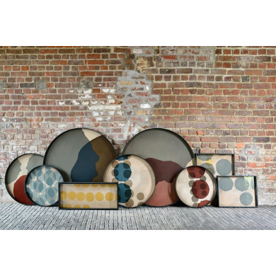 CONNECTED DOTS round glass tray Ethnicraft