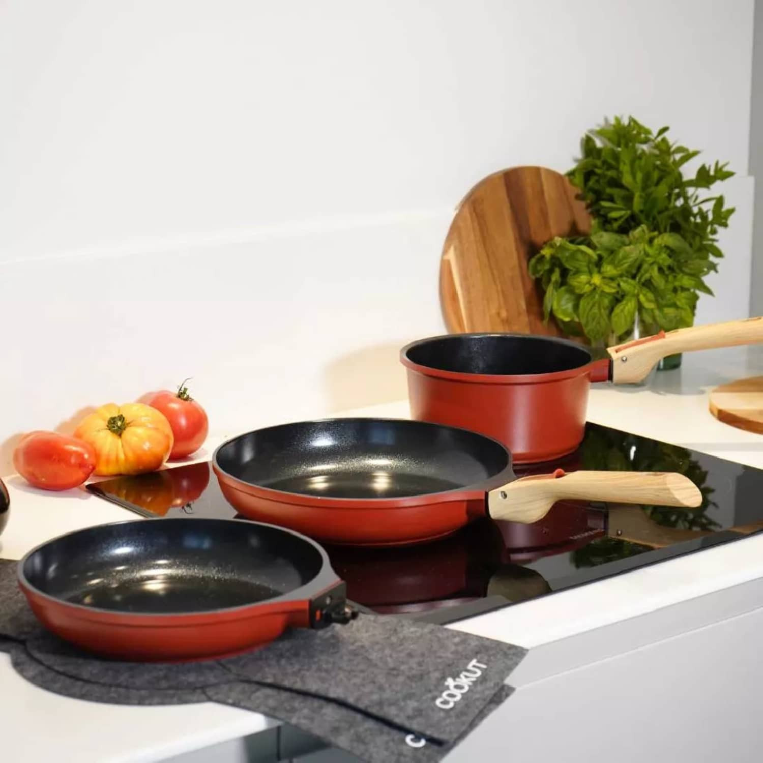 THE INCREDIBLE Cookut cookware set