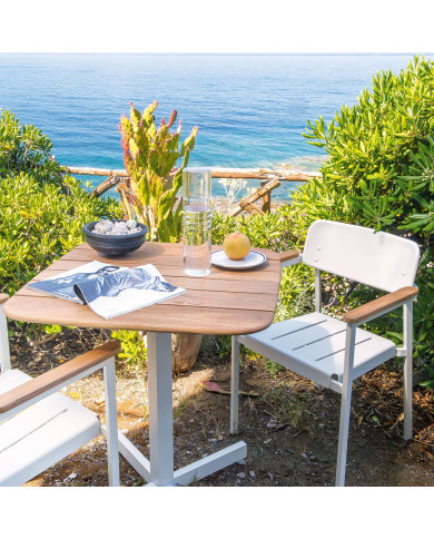 Emu SHINE teck square table 