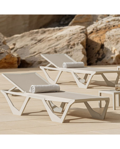 Vondom VOXEL sunlounger