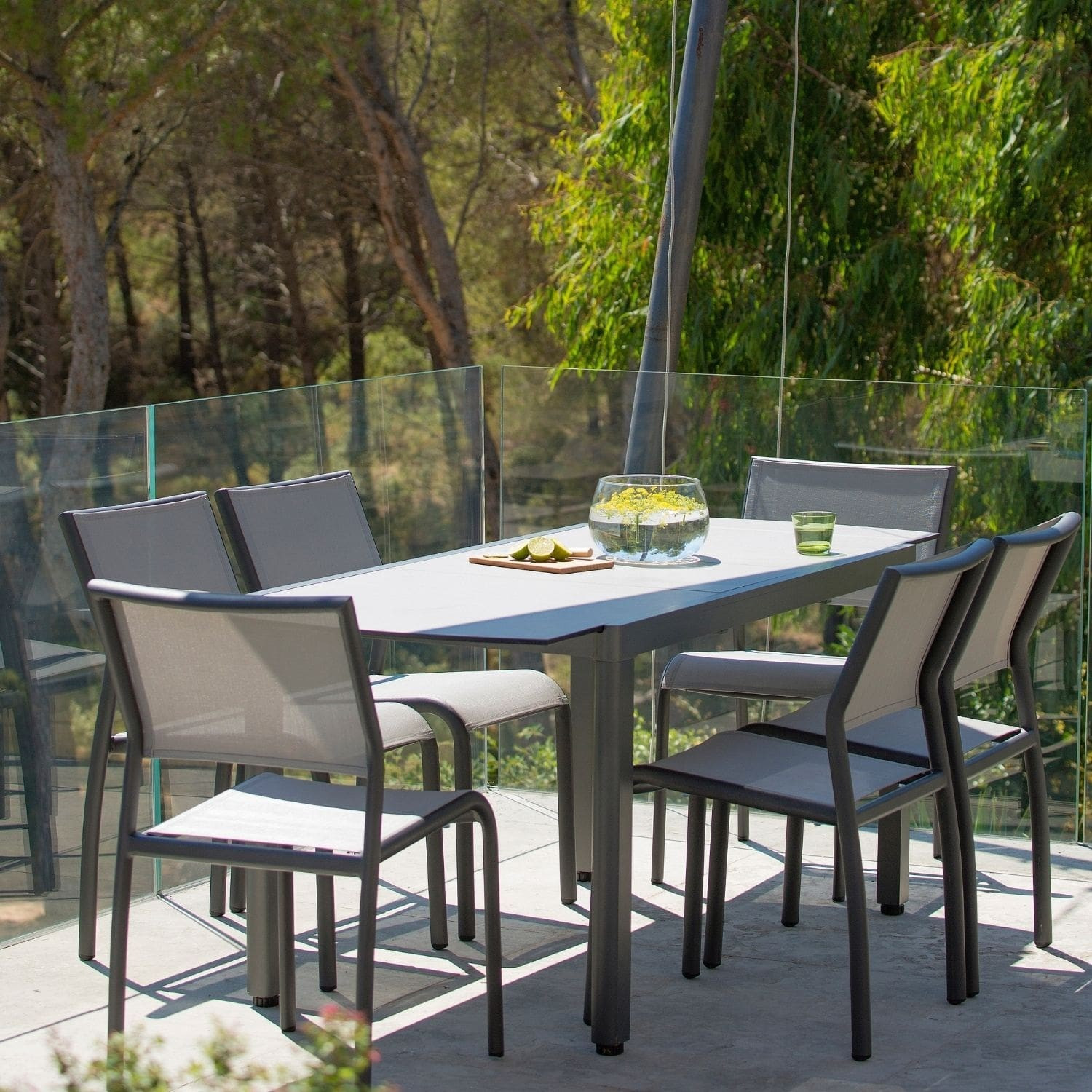 Table extensible balcon AMAKA grise + 4 chaises Les Jardins